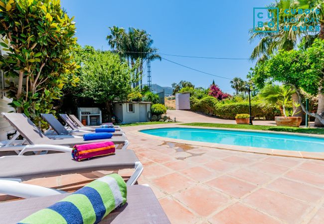 Casa rural en Alhaurin de la Torre - Cubo's Finca Los Ciruelos Casa rural en Alhaurin de la Torre - Cubo's Finca Los Ciruelos