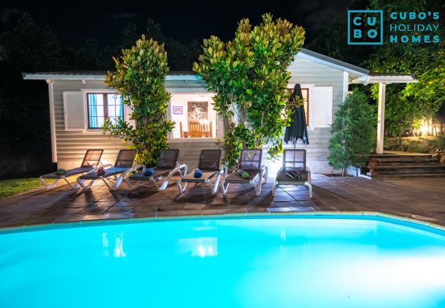 Casa rural en Alhaurin de la Torre - Cubo's Finca Los Ciruelos Casa rural en Alhaurin de la Torre - Cubo's Finca Los Ciruelos