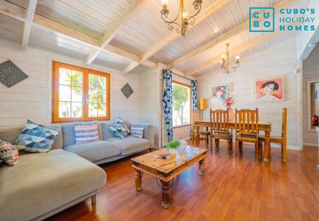 Casa rural en Alhaurin de la Torre - Cubo's Finca Los Ciruelos Casa rural en Alhaurin de la Torre - Cubo's Finca Los Ciruelos