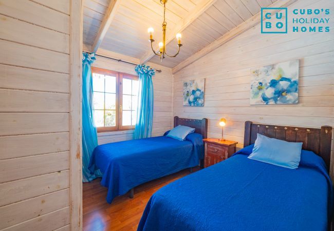 Casa rural en Alhaurin de la Torre - Cubo's Finca Los Ciruelos Casa rural en Alhaurin de la Torre - Cubo's Finca Los Ciruelos