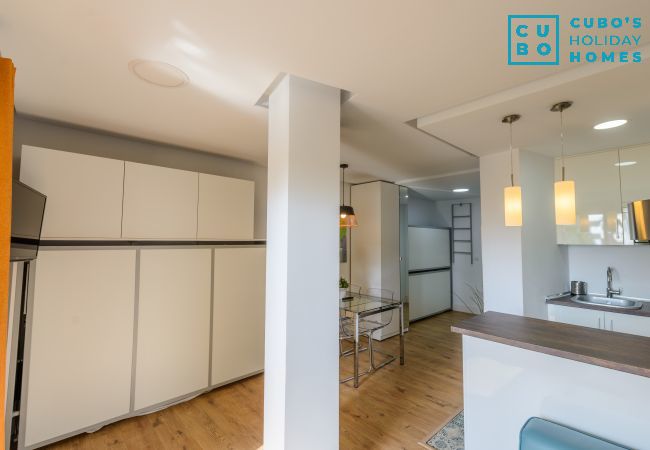 Salón comedor de este apartamento en Benalmádena