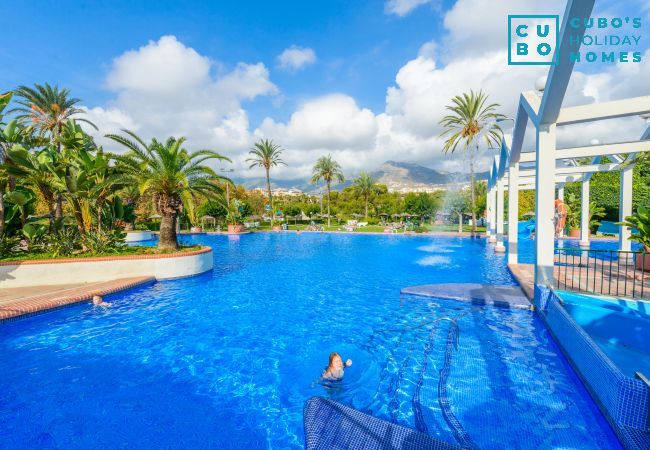 Piscina comunitaria de este apartamento en Benalmádena