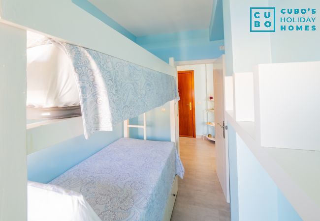 Dormitorio de este apartamento en Torremolinos