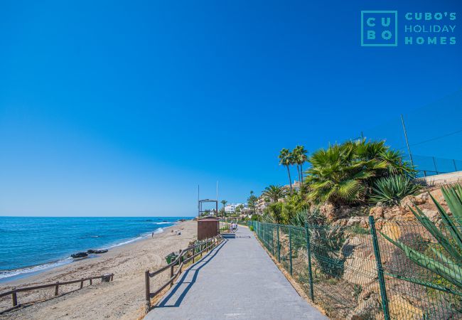 Playa cercana de este apartamento en Marbella