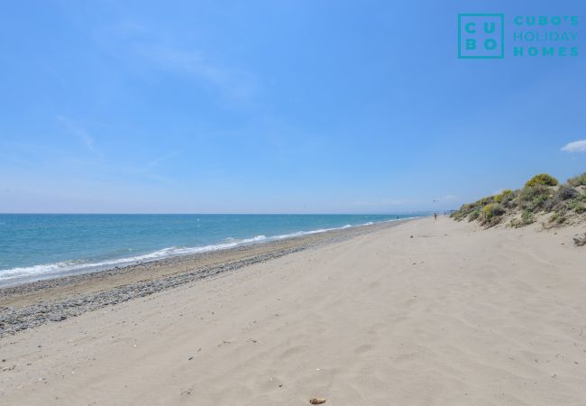 Playa cercana de este apartamento en Marbella