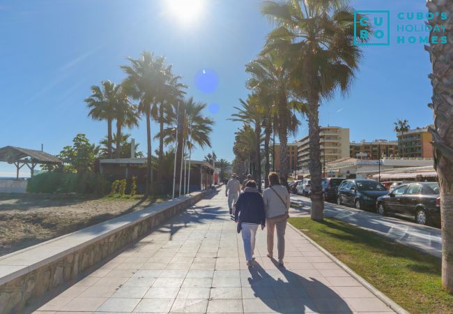 Alrededores de este apartamento en la Carihuela