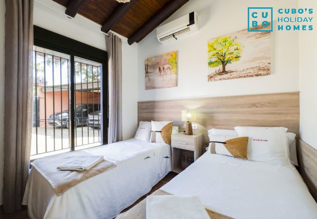 Casa rural en Alhaurin de la Torre - Cubo's Finca la Encina Casa rural en Alhaurin de la Torre - Cubo's Finca la Encina