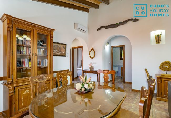 Casa rural en Alhaurin de la Torre - Cubo's Finca la Encina Casa rural en Alhaurin de la Torre - Cubo's Finca la Encina