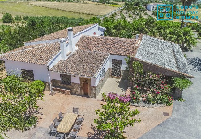 Casa rural en Alhaurín el Grande - Cubo's Finca Los Magnolios Casa rural en Alhaurín el Grande - Cubo's Finca Los Magnolios