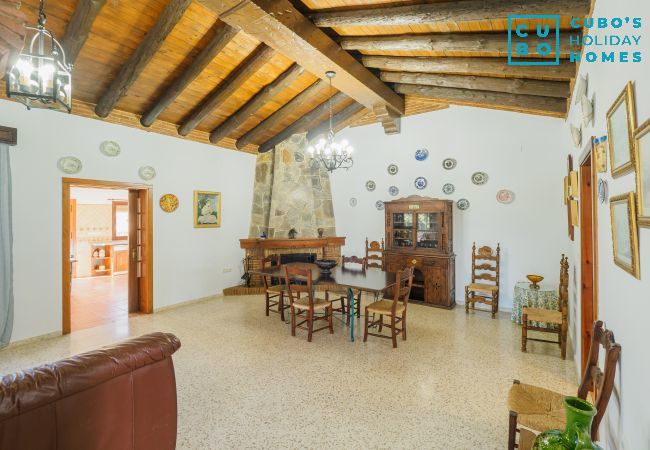 Casa rural en Alhaurín el Grande - Cubo's Finca Los Magnolios Casa rural en Alhaurín el Grande - Cubo's Finca Los Magnolios