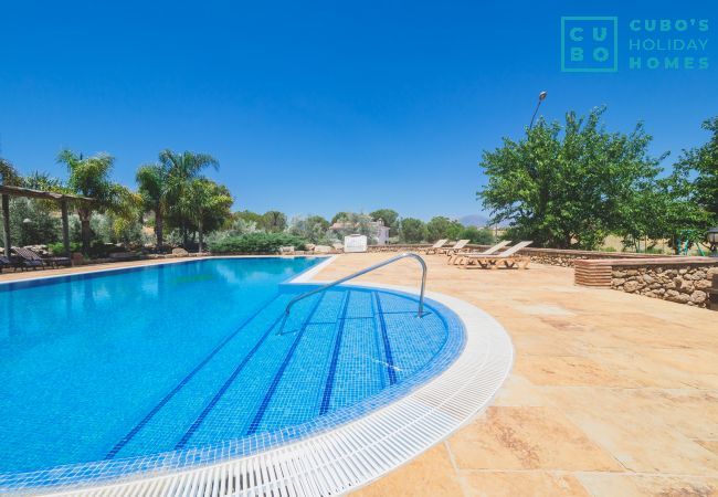 Casa rural en Alhaurín el Grande - Cubo's Finca Los Magnolios Casa rural en Alhaurín el Grande - Cubo's Finca Los Magnolios