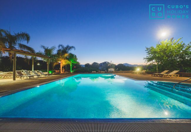 Casa rural en Alhaurín el Grande - Cubo's Finca Los Magnolios Casa rural en Alhaurín el Grande - Cubo's Finca Los Magnolios