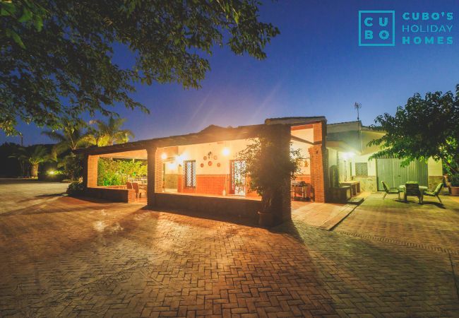 Casa rural en Alhaurín el Grande - Cubo's Finca Los Magnolios Casa rural en Alhaurín el Grande - Cubo's Finca Los Magnolios