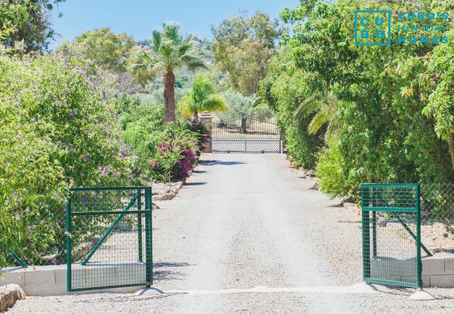 Casa rural en Alhaurín el Grande - Cubo's Finca Los Magnolios Casa rural en Alhaurín el Grande - Cubo's Finca Los Magnolios