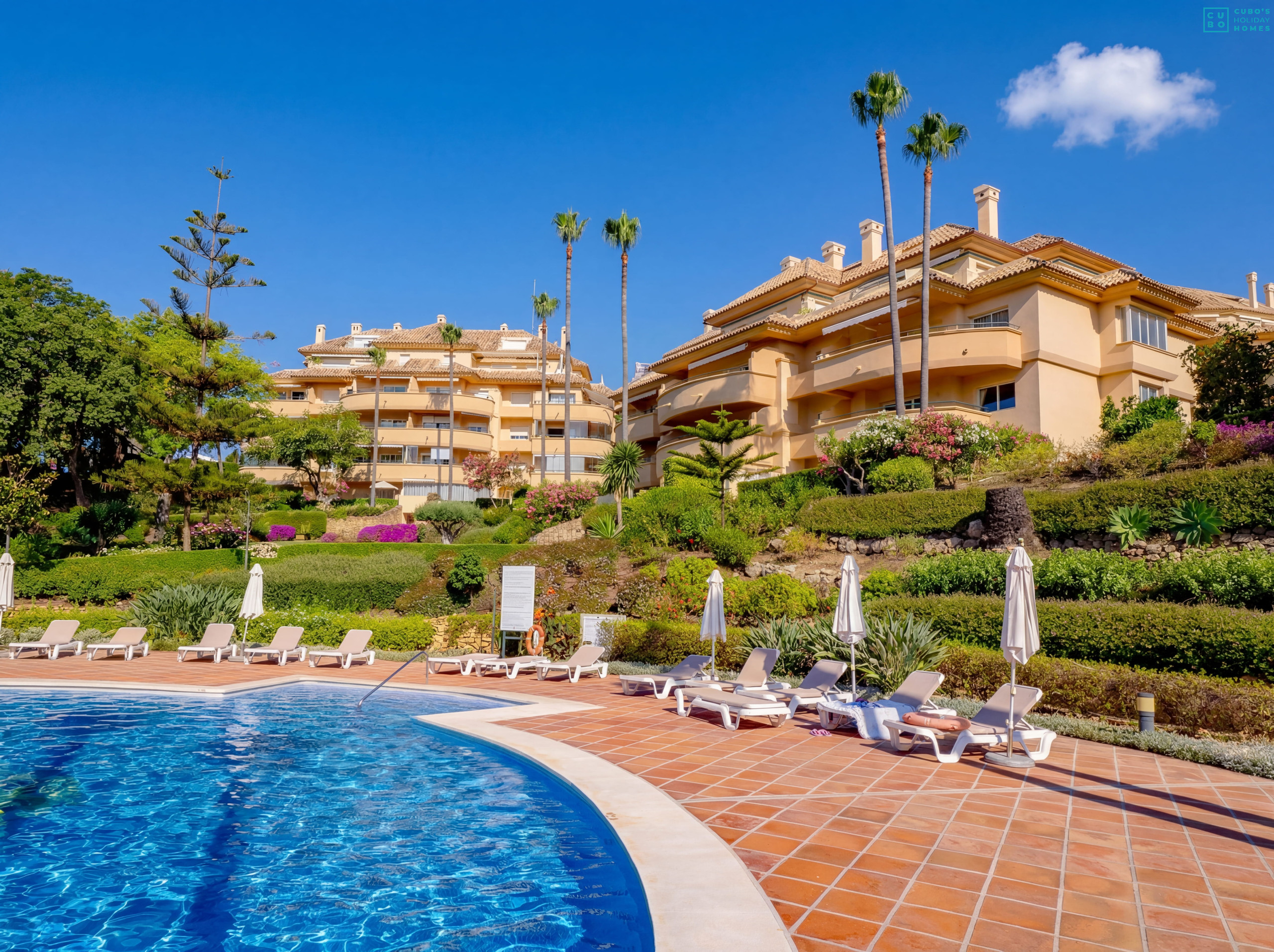 Apartamento en Marbella - Cubo's Marbella Elviria Hills | Golf & Pool