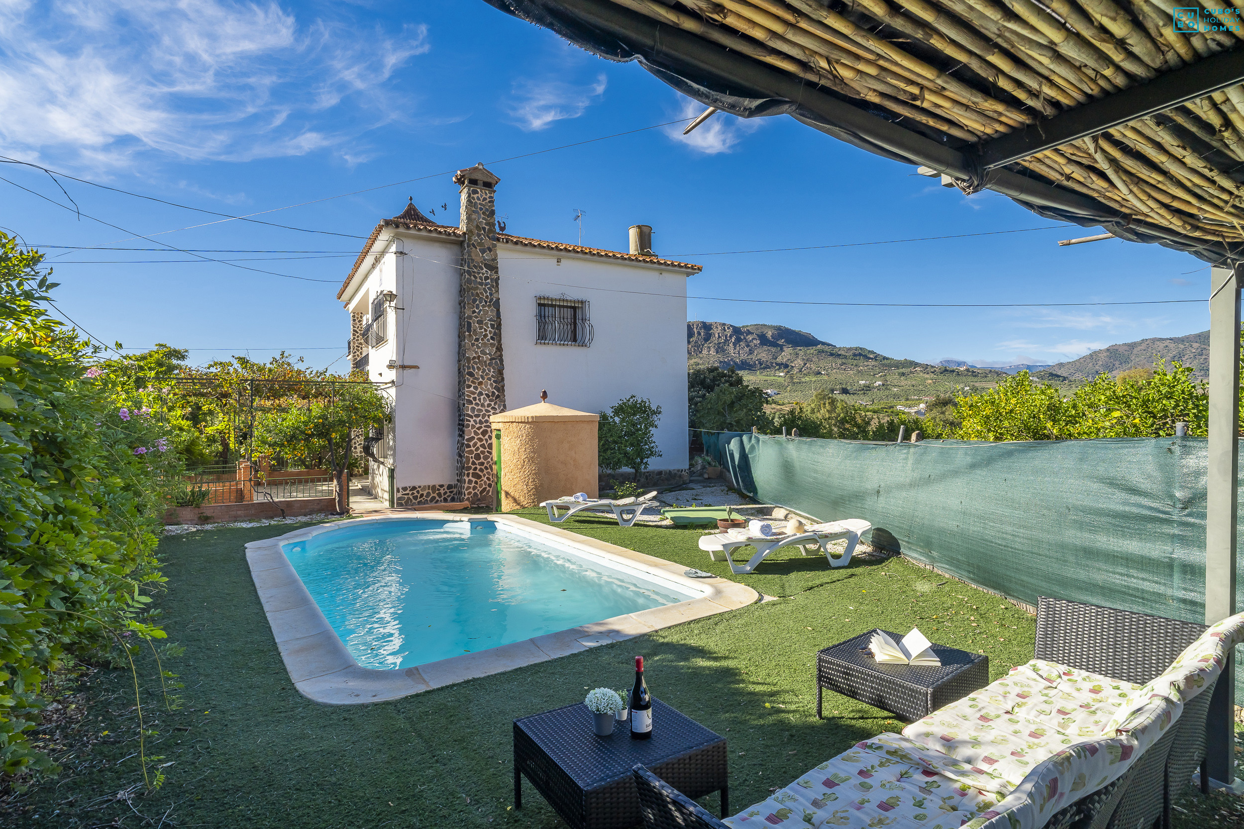Rústica casa rural en Álora con piscina