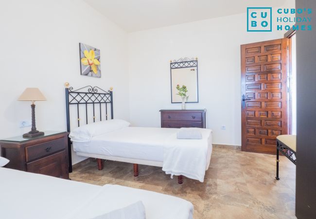 Casa rural en Alhaurin de la Torre - Cubo's Finca La Higuera Casa rural en Alhaurin de la Torre - Cubo's Finca La Higuera