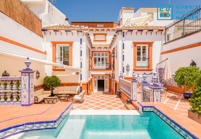 Piscina privada de esta casa de lujo en el centro de Alhaurín el Grande