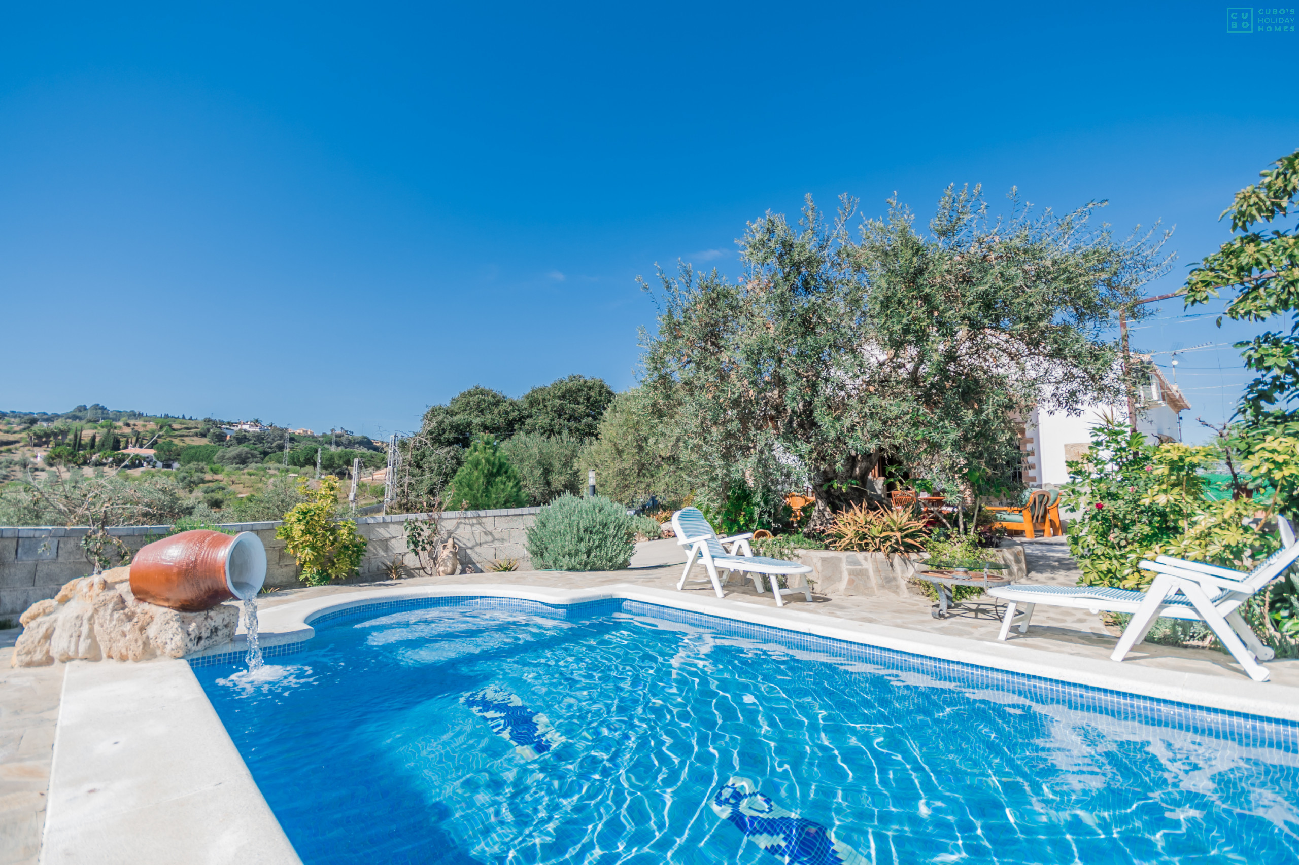 Piscina privada de esta finca en Alhaurín el Grande