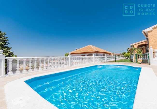 Piscina de esta casa de campo en Alhaurín el Grande