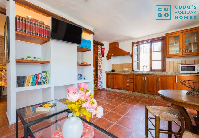 Salón de este apartamento rural en Mijas Pueblo