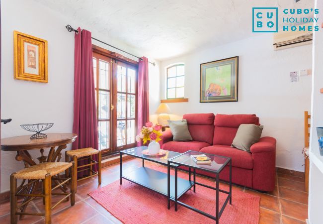 Salón de este apartamento rural en Mijas Pueblo