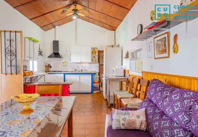 Casa rural en Ardales - Cubo's La Casa del Abuelo Casa rural en Ardales - Cubo's La Casa del Abuelo