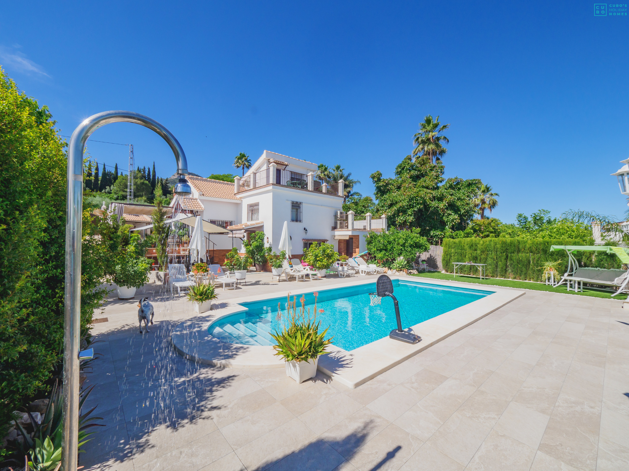 Piscinas y vistas de esta fantástica Casa en Alhaurín