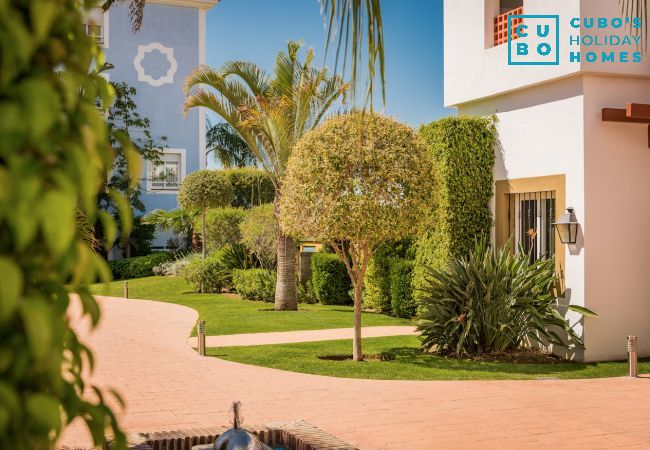 Jardín de este apartamento en Marbella