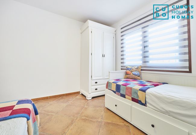 Villa en Casabermeja - Cubo's Finca El Nogal de los Montes de Málaga Villa en Casabermeja - Cubo's Finca El Nogal de los Montes de Málaga