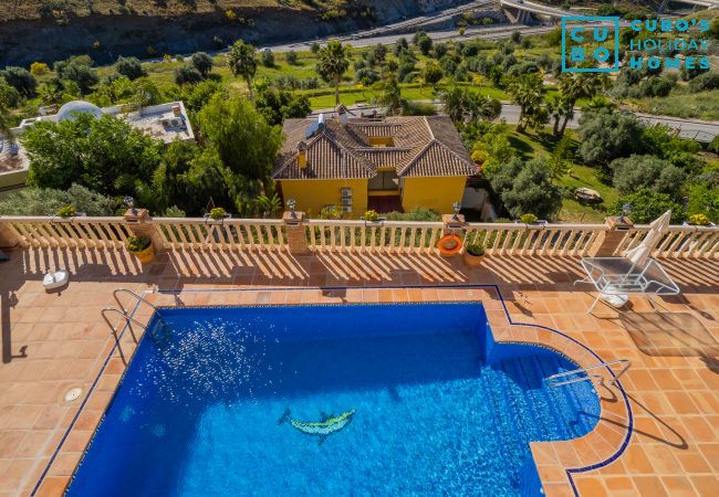 Piscina de esta casa en Sierra Gorda, Coín