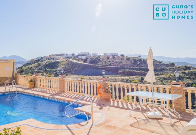 Piscina de esta casa en Sierra Gorda, Coín