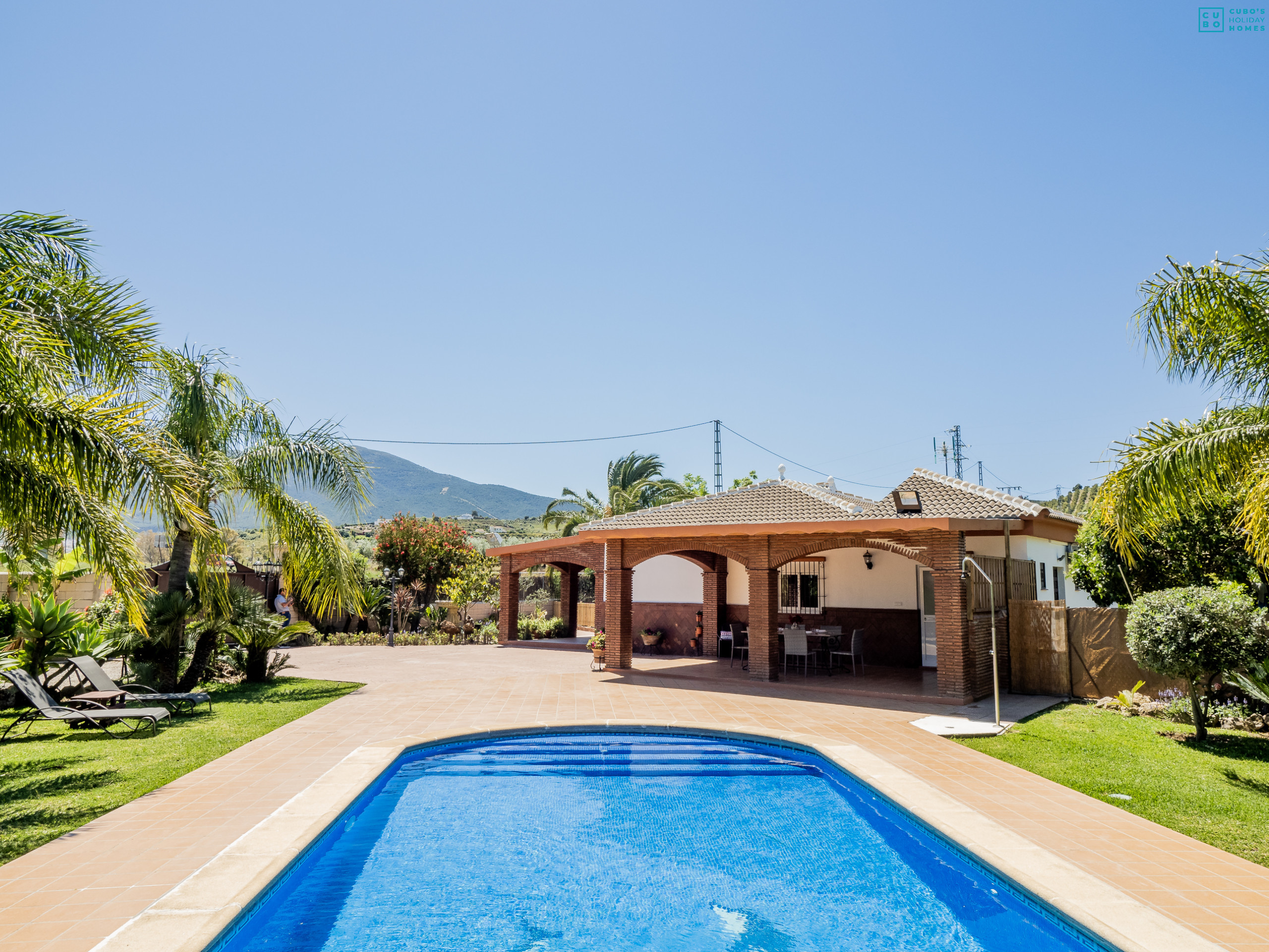 Piscina de esta casa rural en Alhaurín el Grande