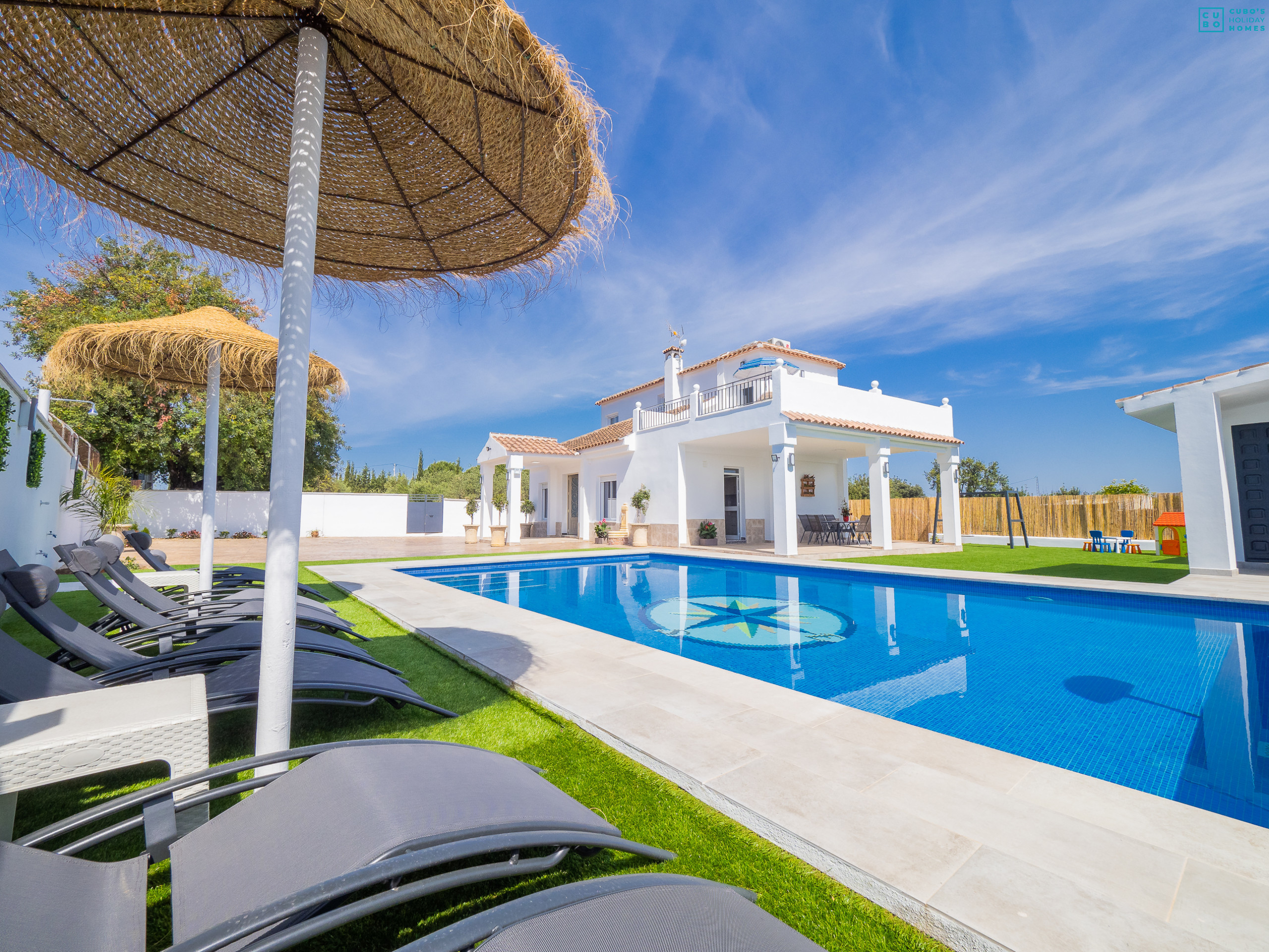 Piscina exterior de esta casa en Alhaurín