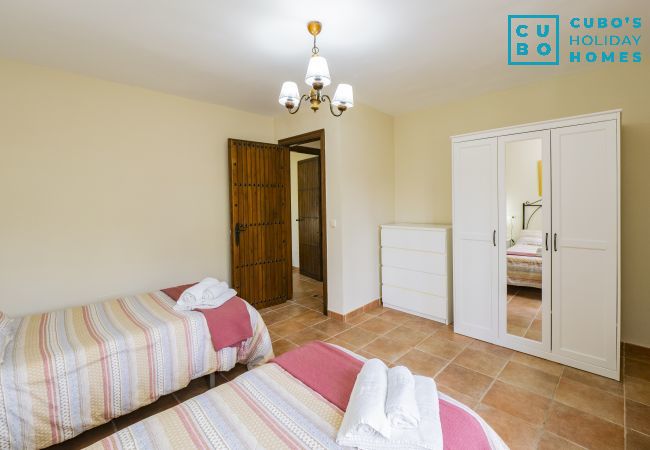 Casa rural en Alhaurín el Grande - Cubo's Finca La Deseada Casa rural en Alhaurín el Grande - Cubo's Finca La Deseada