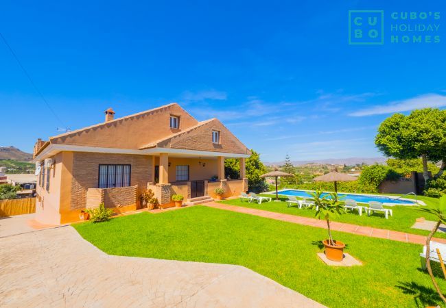 Villa en Alhaurin de la Torre - Cubo's Villa Plumaria de Alhaurín