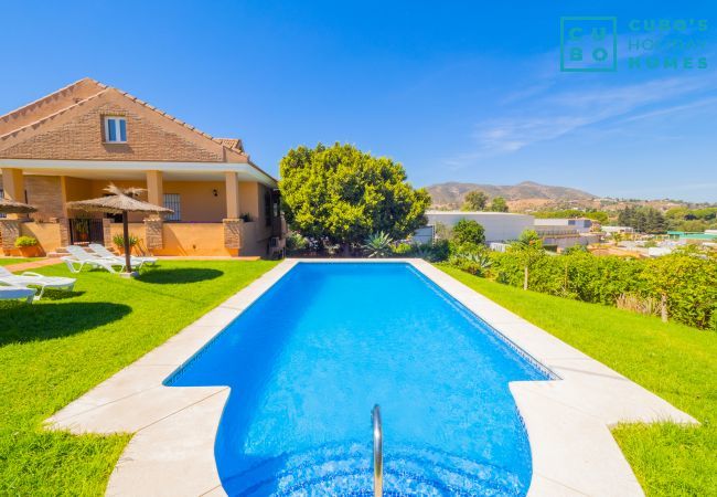 Villa en Alhaurin de la Torre - Cubo's Villa Plumaria de Alhaurín