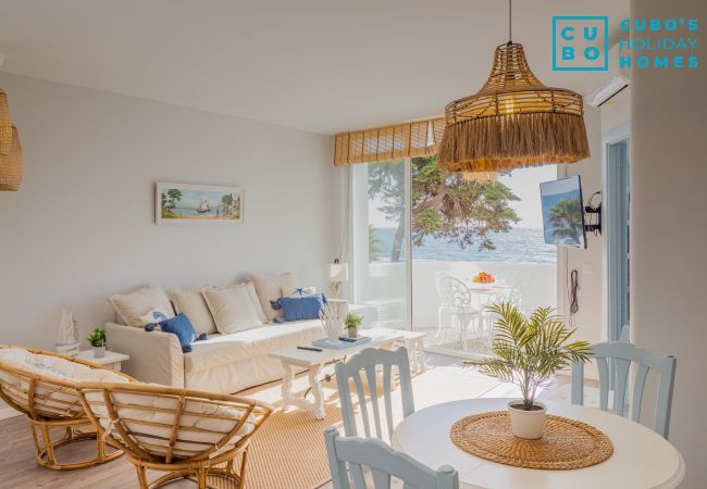 Apartamento en Mijas Costa - Cubo's La Bambera First Line Beach