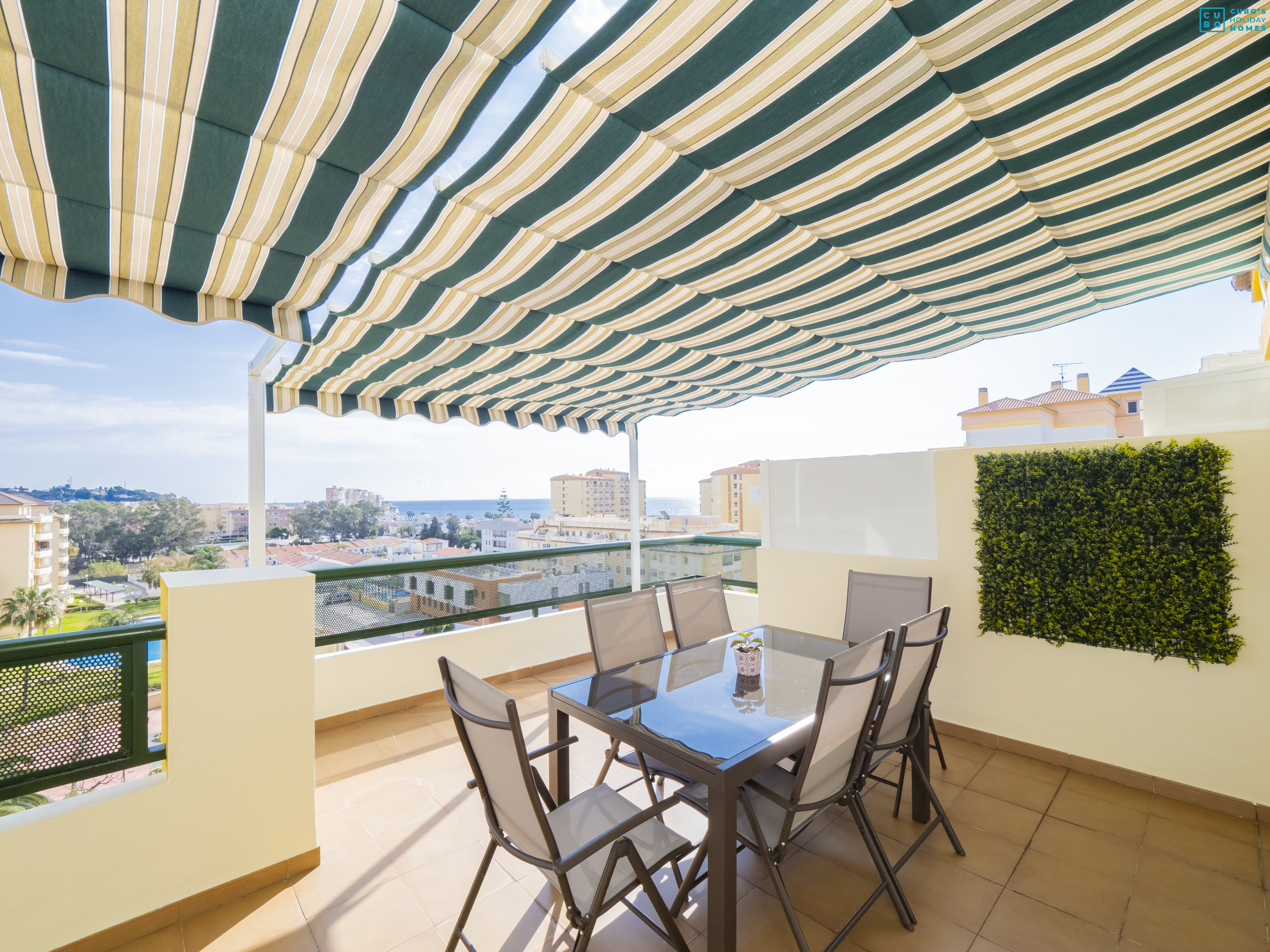 Terraza con vistas al mar | Cubo's Holiday Homes