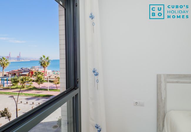Apartamento en Málaga - Cubo's Sea View Pacifico Street & Free Parking