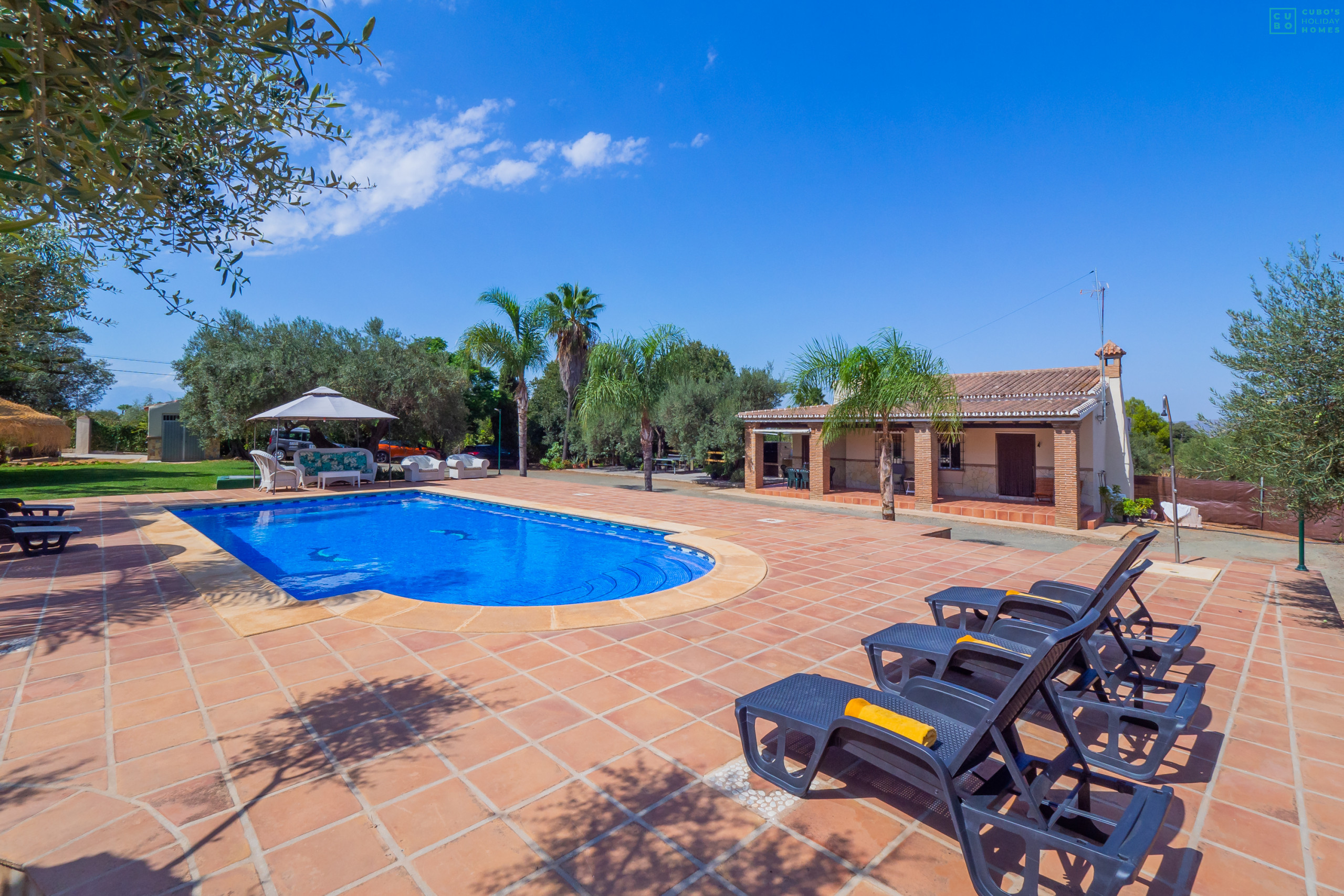 Casa rural en Alhaurín el Grande - Cubo's Finca Los Acebuches