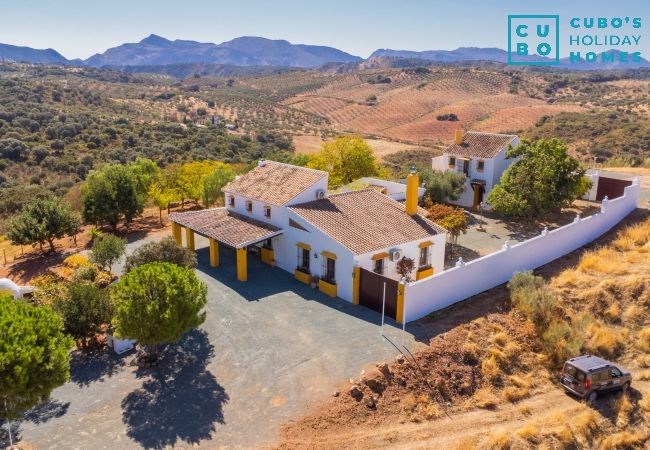 Foto de la extensión del cortijo familiar cerca de Antequera, Málaga y Granada. 