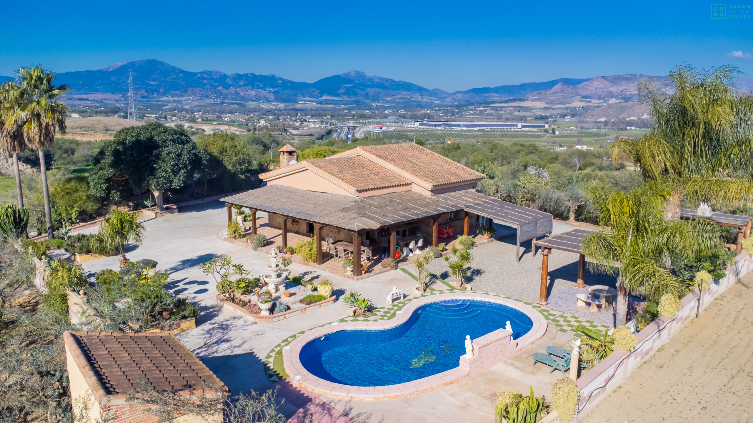 Alojamiento rural para 8 personas con piscina privada. 