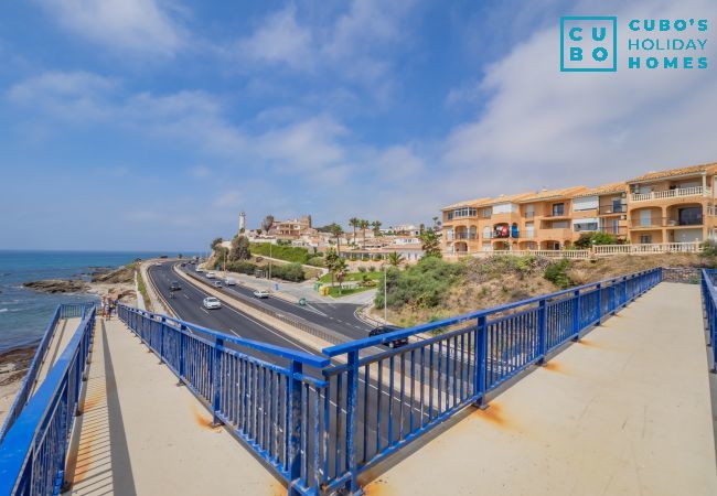 Apartamento en Mijas Costa - Cubo's El Faro Beach Apartment with Pool Apartamento en Mijas Costa - Cubo's El Faro Beach Apartment with Pool