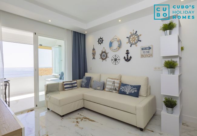 Apartamento en Mijas Costa - Cubo's El Faro Beach Apartment with Pool Apartamento en Mijas Costa - Cubo's El Faro Beach Apartment with Pool