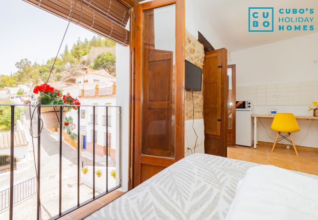 Alquiler por habitaciones en Cártama - Cubo's La Casa del Arco Room Granada