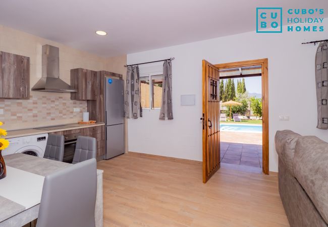 Casa rural en Alhaurín el Grande - Cubo's La Rosa del Zangano Private Pool & Relax Casa rural en Alhaurín el Grande - Cubo's La Rosa del Zangano Private Pool & Relax