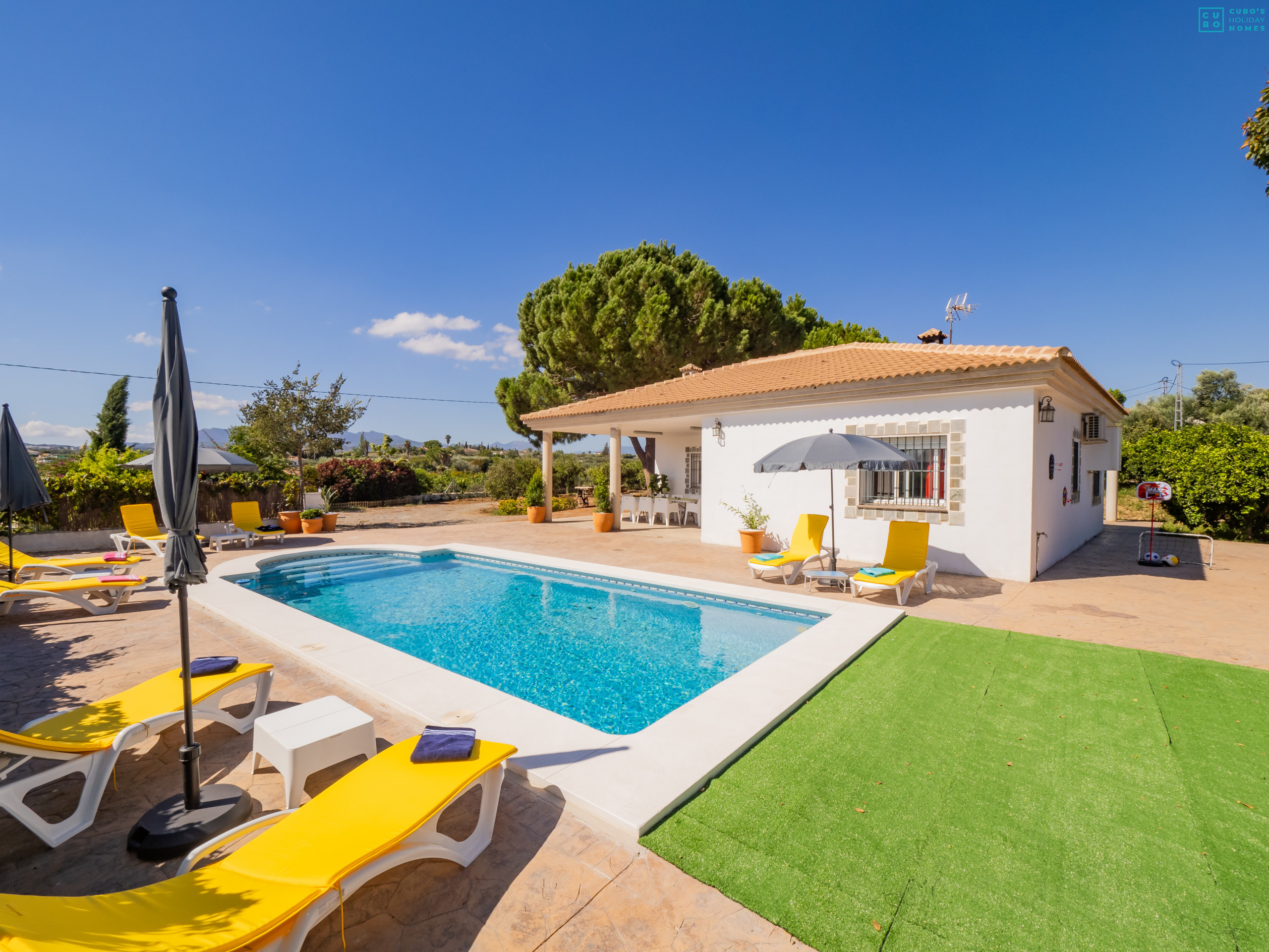 Casa rural con piscina en Alhaurín el Grande para 7 personas.