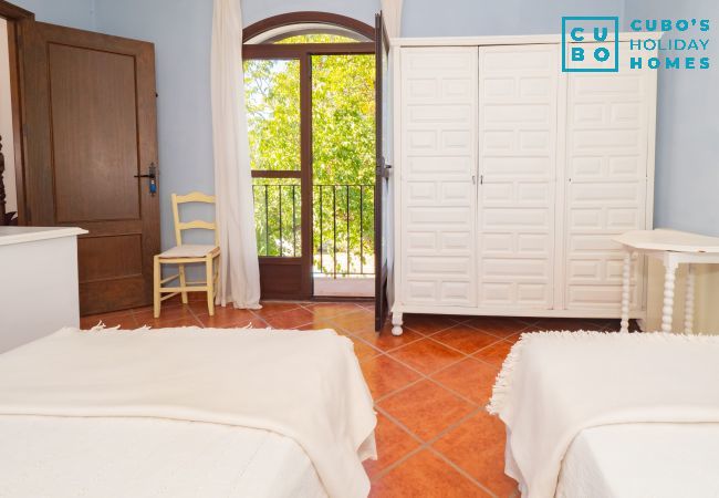 Alquiler por habitaciones en Ronda - Cubo's La Cimada 4 Pax Bed&Breakfast