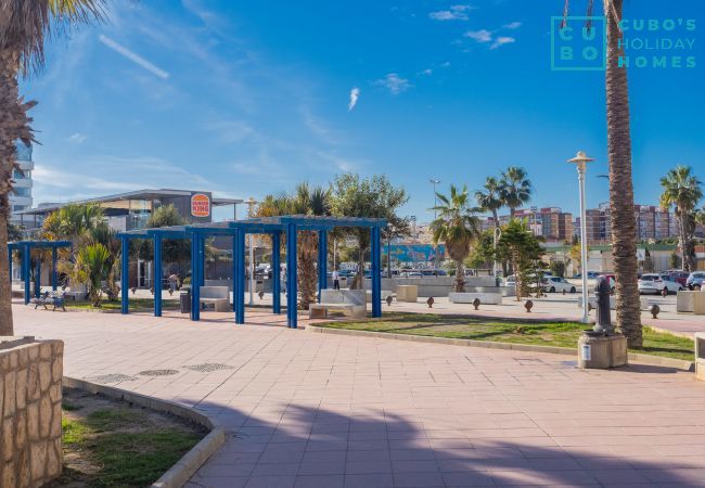 Apartamento en Málaga - Cubo's Apartamento Seaview Port & Free Parking